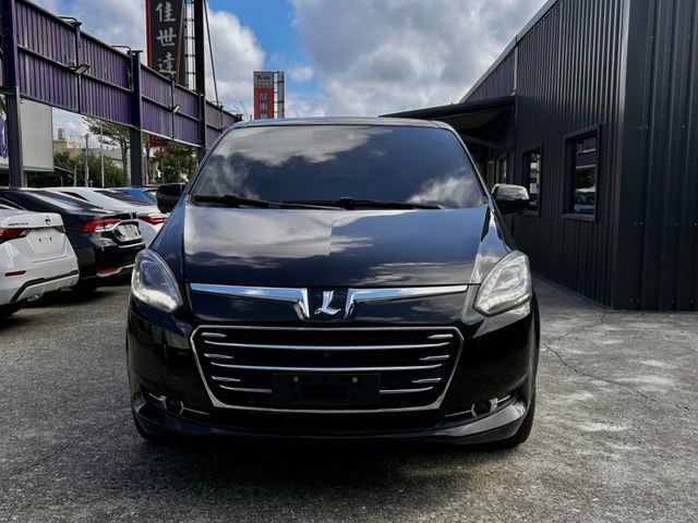 Luxgen M7  第3張相片