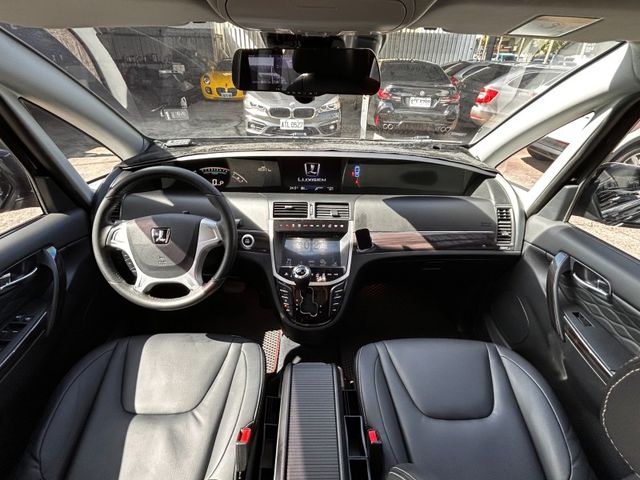 Luxgen M7  第10張相片