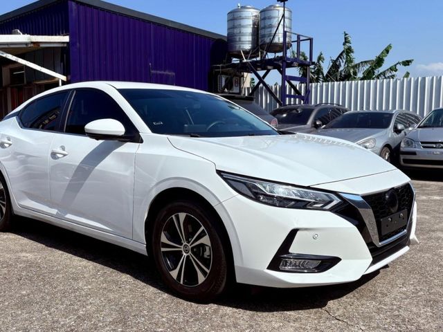 Nissan Sentra  第1張相片
