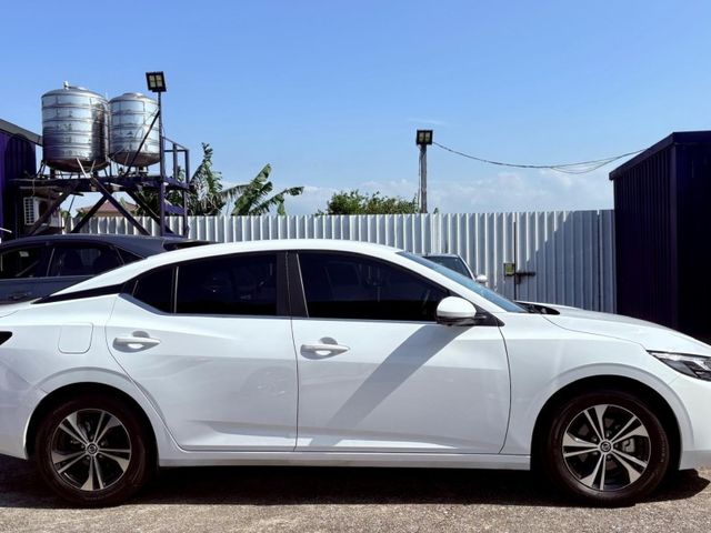 Nissan Sentra  第8張相片