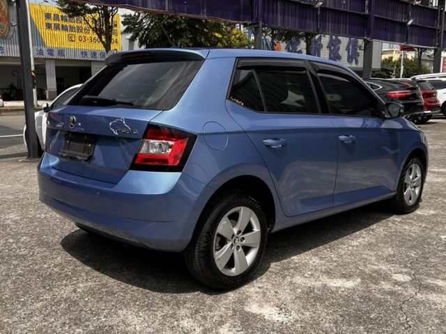Skoda Fabia  第17張相片