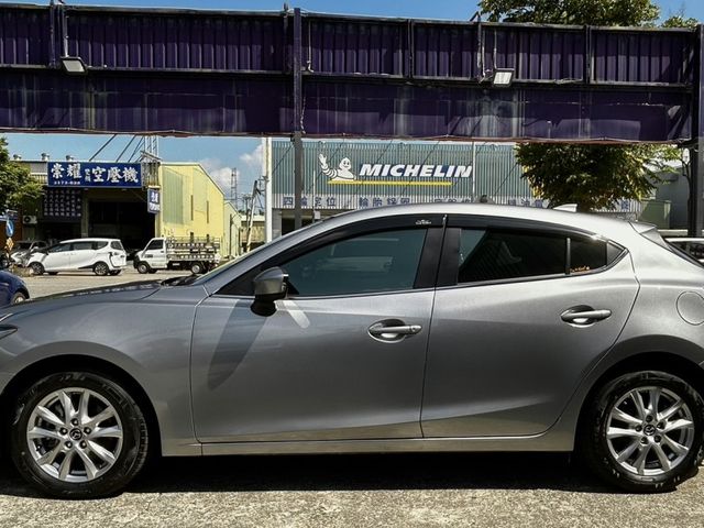Mazda Mazda3  第1張相片