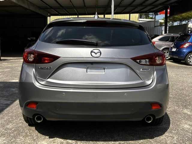 Mazda Mazda3  第11張相片