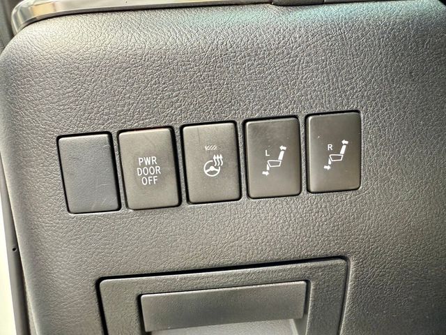 TOYOTA豐田 ALPHARD  第15張相片
