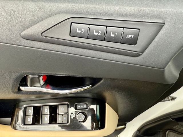 TOYOTA豐田 ALPHARD  第16張相片