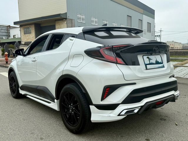 TOYOTA豐田 C-HR  第6張相片