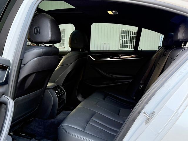 BMW寶馬 530I  第8張相片