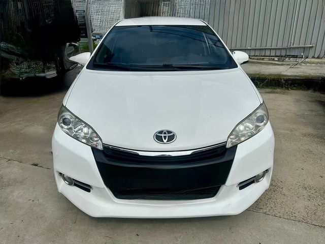 TOYOTA豐田 WISH  第3張相片