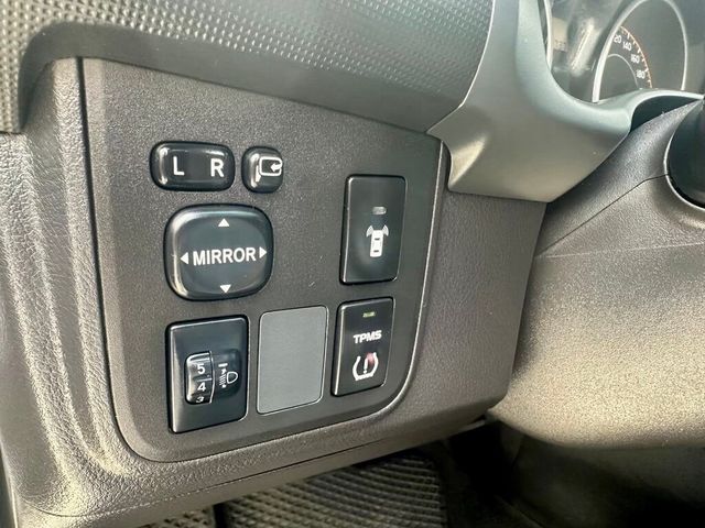 TOYOTA豐田 WISH  第17張相片