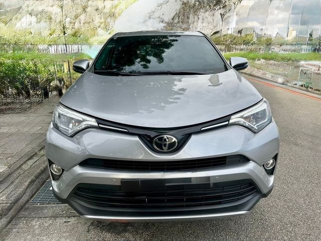 TOYOTA豐田 RAV4  第3張相片