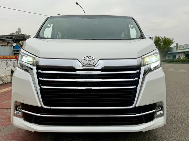 TOYOTA豐田 GRANVIA  第2張相片