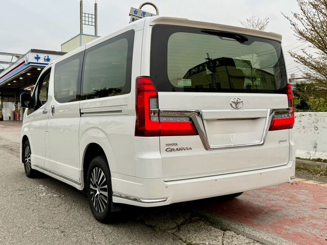 TOYOTA豐田 GRANVIA  第5張相片