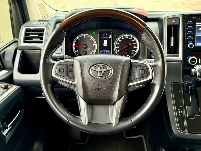 TOYOTA豐田 GRANVIA  第11張相片