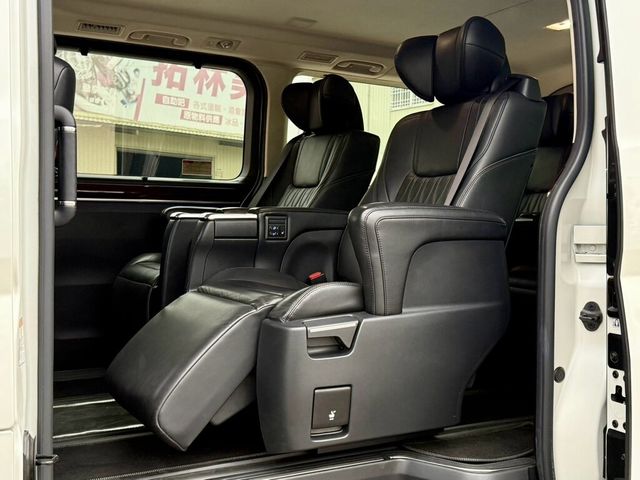 TOYOTA豐田 GRANVIA  第13張相片