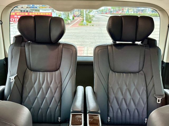 TOYOTA豐田 GRANVIA  第14張相片