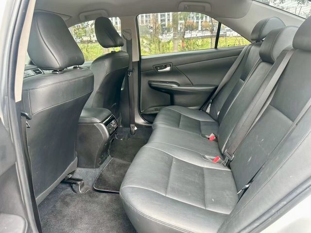 TOYOTA豐田 CAMRY  第4張相片