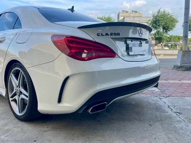 M-BENZ賓士 CLA250  第3張相片
