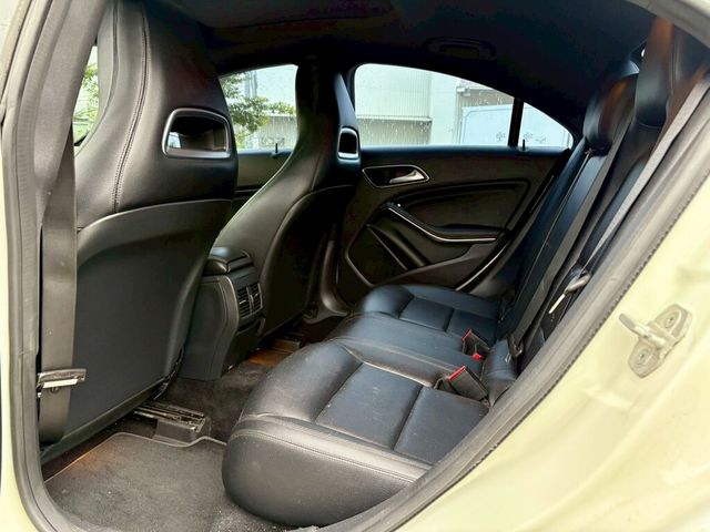 M-BENZ賓士 CLA250  第8張相片