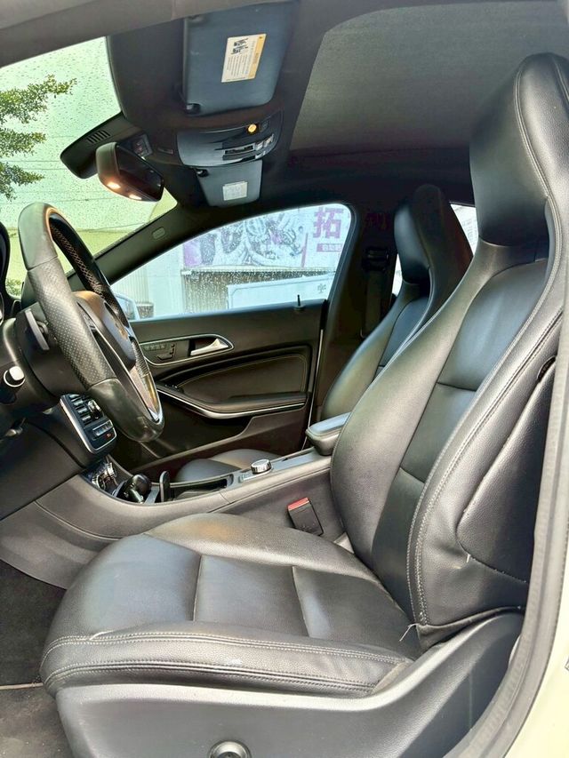 M-BENZ賓士 CLA250  第9張相片