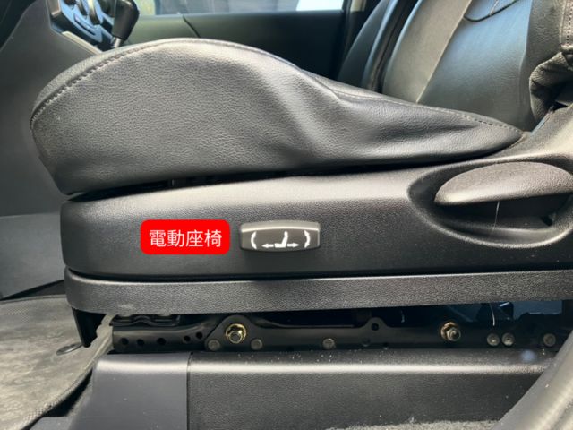 ☑旗艦款☑電動滑門☑ I-KEY☑天窗☑7人座☑後座分離倒覆☑全額貸  第15張相片