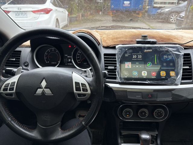 ☑頂規 ☑I-KEY ☑摸門 ☑HID頭燈☑天窗 ☑全新安卓機  第4張相片