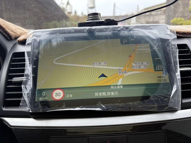 ☑頂規 ☑I-KEY ☑摸門 ☑HID頭燈☑天窗 ☑全新安卓機  第6張相片