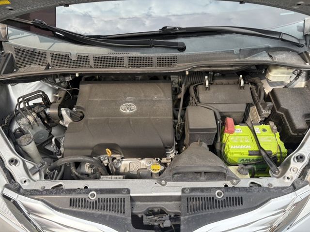 ☑旗艦款☑僅跑7萬英里☑原版 ☑I-KEY☑定速巡航☑雙電動滑門☑多功能數位影音☑倒車影像☑天窗  第19張相片