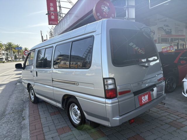 ☑一手娃娃車 ☑改回8人座 ☑低里程  第2張相片