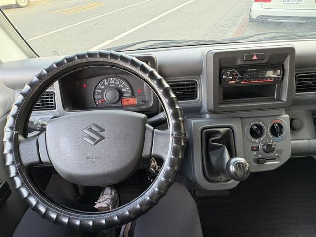 ☑原鈑件 ☑循跡防滑 ☑行車紀錄 ☑三面帆布 ☑里程保證  第9張相片