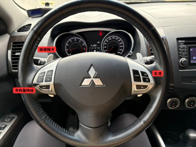 ☑一手車 ☑豪華頂規 ☑換檔撥片 ☑天窗 ☑I-KEY ☑行車紀錄 ☑天窗  第6張相片