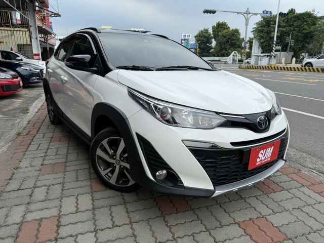 跨界旗艦型大鴨 IKEY CROSS空力套件 雙色內裝 車道偏移 碰撞預警 換檔快撥 液晶儀表 定速 胎壓偵測  第1張相片