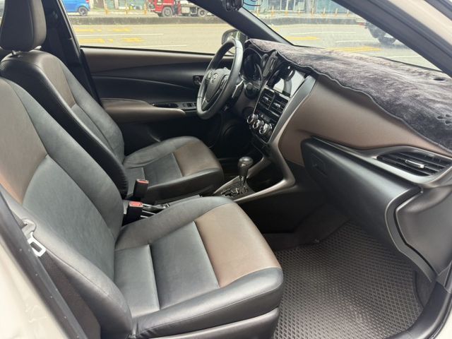 跨界旗艦型大鴨 IKEY CROSS空力套件 雙色內裝 車道偏移 碰撞預警 換檔快撥 液晶儀表 定速 胎壓偵測  第14張相片