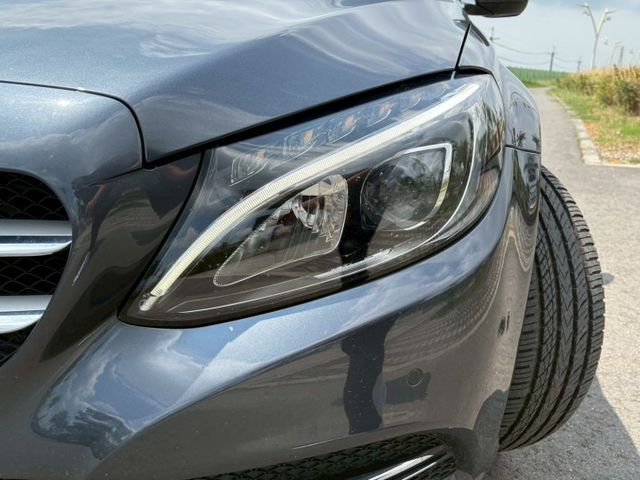 ☑里程11萬 ☑原鈑件 ☑安卓影音 ☑電動椅 ☑I-KEY ☑倒車顯影  第8張相片