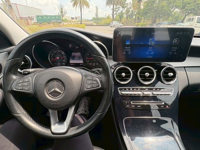 ☑里程11萬 ☑原鈑件 ☑安卓影音 ☑電動椅 ☑I-KEY ☑倒車顯影  第9張相片