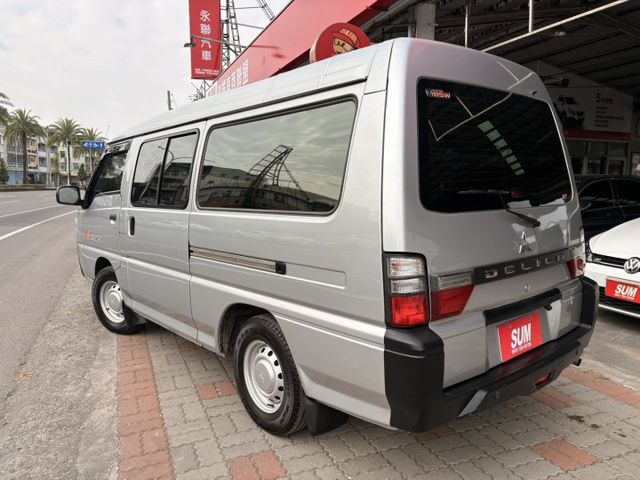 ☑自排 ☑廂車 ☑8人座 ☑行車紀錄 ☑倒車顯影 ☑里程保證  第2張相片