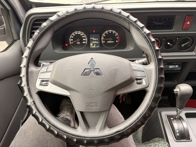 ☑自排 ☑廂車 ☑8人座 ☑行車紀錄 ☑倒車顯影 ☑里程保證  第4張相片