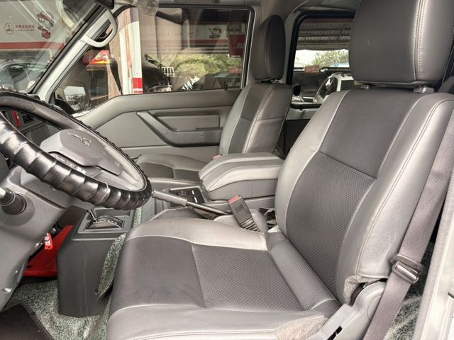 ☑自排 ☑廂車 ☑8人座 ☑行車紀錄 ☑倒車顯影 ☑里程保證  第12張相片