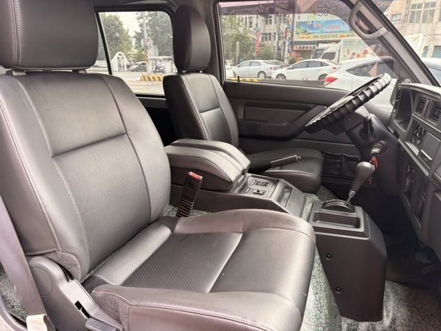 ☑自排 ☑廂車 ☑8人座 ☑行車紀錄 ☑倒車顯影 ☑里程保證  第15張相片