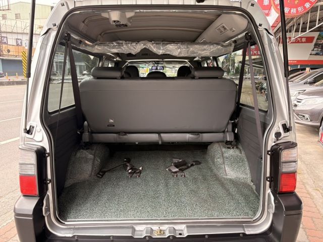 ☑自排 ☑廂車 ☑8人座 ☑行車紀錄 ☑倒車顯影 ☑里程保證  第19張相片