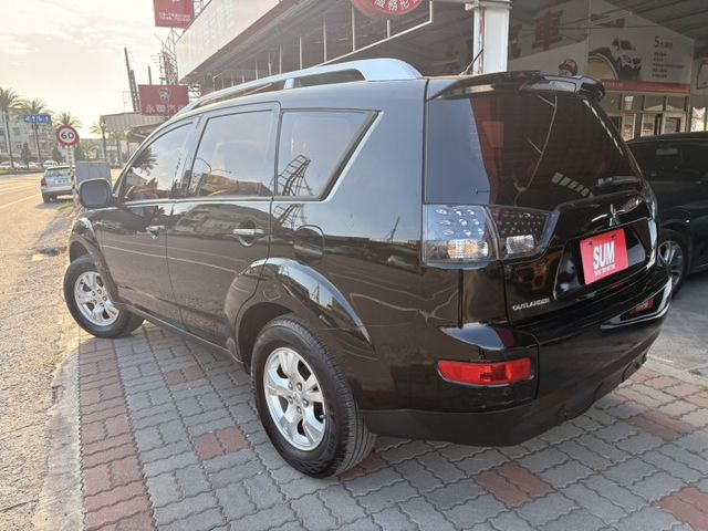 ☑2WD ☑頂規 ☑原鈑件 ☑底盤乾 ☑冷氣冷 ☑外觀漂亮  第2張相片