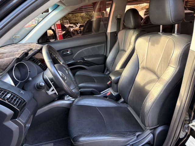 ☑2WD ☑頂規 ☑原鈑件 ☑底盤乾 ☑冷氣冷 ☑外觀漂亮  第11張相片