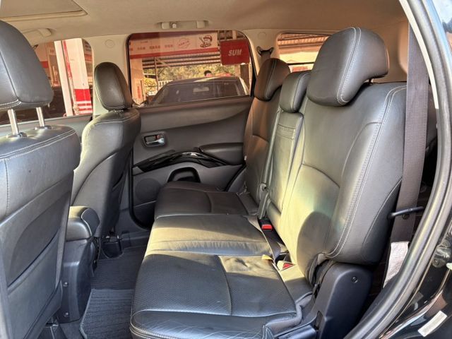 ☑2WD ☑頂規 ☑原鈑件 ☑底盤乾 ☑冷氣冷 ☑外觀漂亮  第12張相片