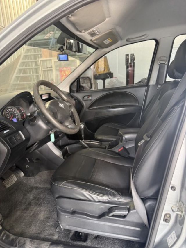 ☑里程保證 ☑客貨二用 ☑空間大  第5張相片