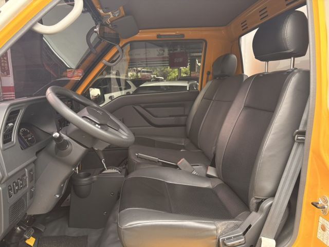 ☑得利卡 ☑自排 ☑廂車 ☑升降尾門 ☑抬頭顯示  第12張相片