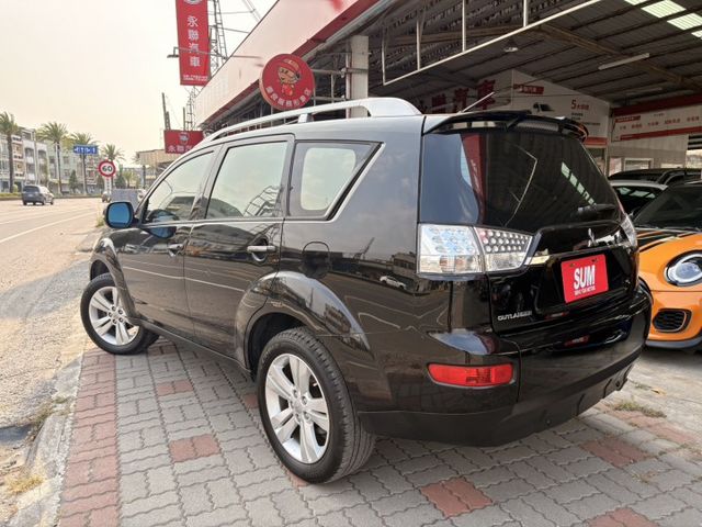 ☑頂規 ☑2WD ☑定速 ☑倒車顯影 ☑抬頭顯示器 ☑免鑰匙啟動 ☑超值休旅 ☑妥善率高  第2張相片