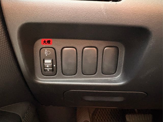 ☑頂規 ☑2WD ☑定速 ☑倒車顯影 ☑抬頭顯示器 ☑免鑰匙啟動 ☑超值休旅 ☑妥善率高  第9張相片