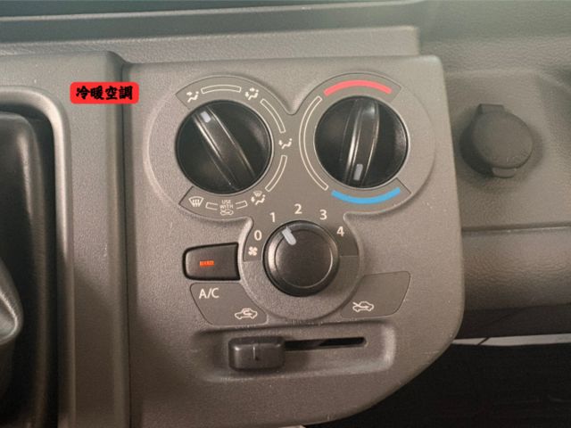 ☑CARRY ☑原鈑 ☑原漆 ☑僅跑3萬 ☑里程保證  第5張相片