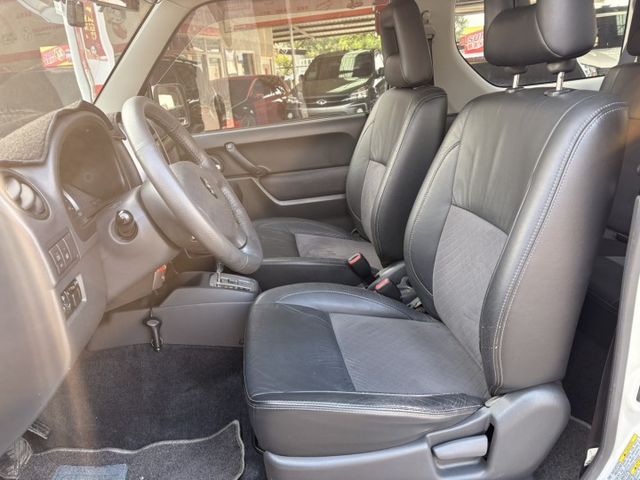 ☑一手車 ☑全車原鈑件 ☑無溯溪 ☑無下水 ☑無待修 ☑四輪傳動 ☑都會用車  第10張相片