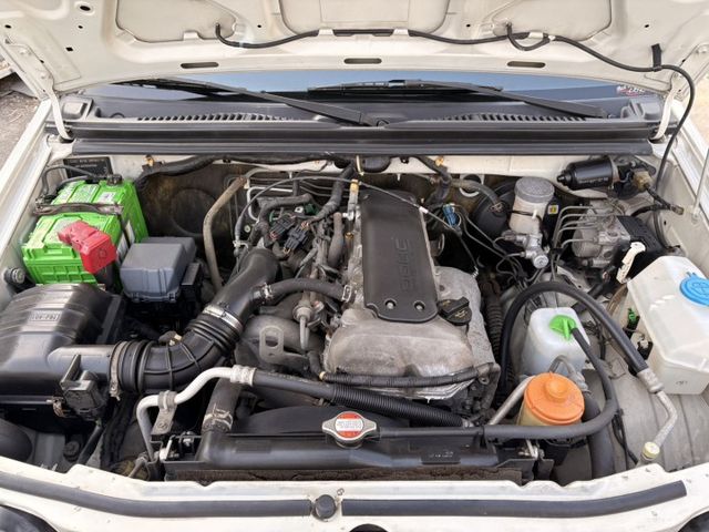 ☑一手車 ☑全車原鈑件 ☑無溯溪 ☑無下水 ☑無待修 ☑四輪傳動 ☑都會用車  第16張相片