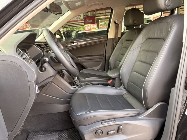 ☑280 TSI高階☑里程六萬☑原鈑件☑原廠保養☑原廠保固到2027年3月☑CARPLAY☑環景☑換檔撥片☑ACC跟車  第12張相片